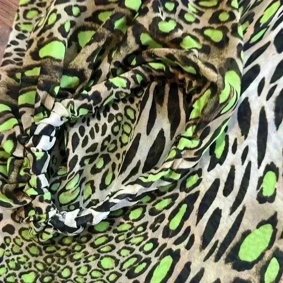 Robert Louis Ladies Blouse - Picture 4 of 9